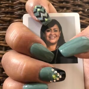Tey's nails