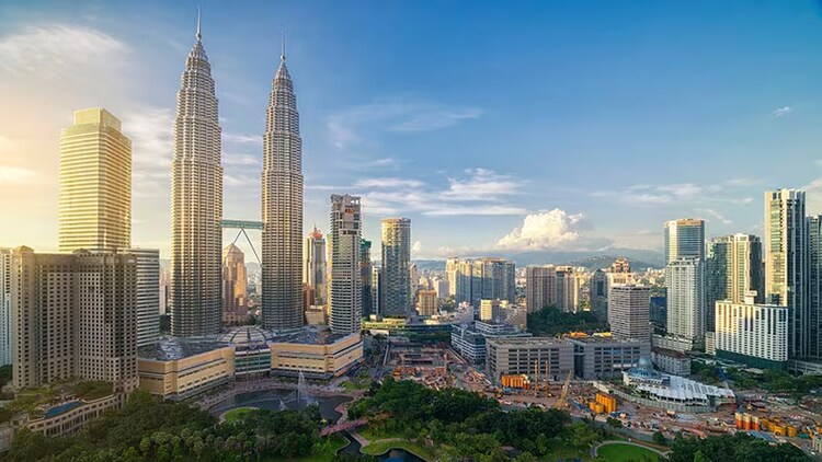 Digital adoption: Malaysia skyline