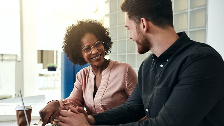 Partner community: two employees working together