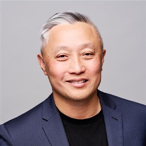 Raymond Wong headshot