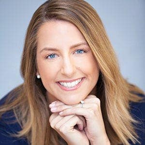 Joanna Furlong is an executive communication strategist, thought leadership coach, and writer.