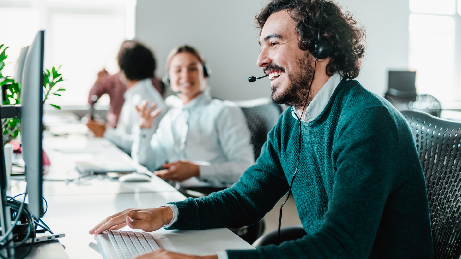 GenAI-powered Now Assist streamlines customer service by automating tasks for customers, agents, and developers.