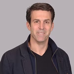 Als Head of Technology Industry Go-To-Market bei ServiceNow trägt John Spencer maßgeblich zur Produktstrategie für Lösungen für die Technologiebranche im Unternehmen bei.