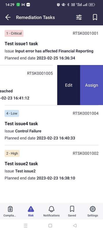 修正タスクレコードでのスワイプアクション。