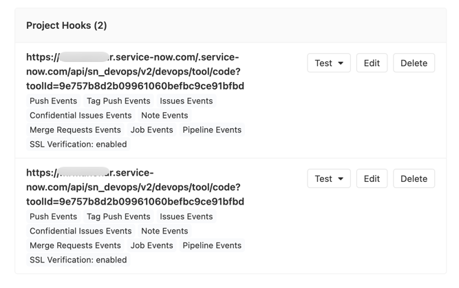 Webhooks configurados no GitLab.