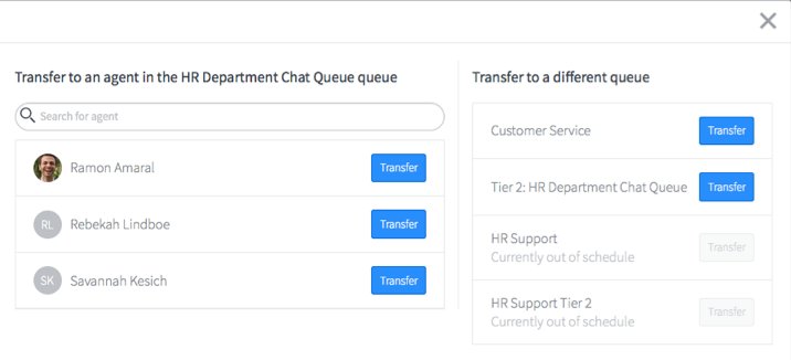 La boîte de dialogue de transfert répertorie les agents et les files d’attente auxquels vous pouvez transférer la conversation