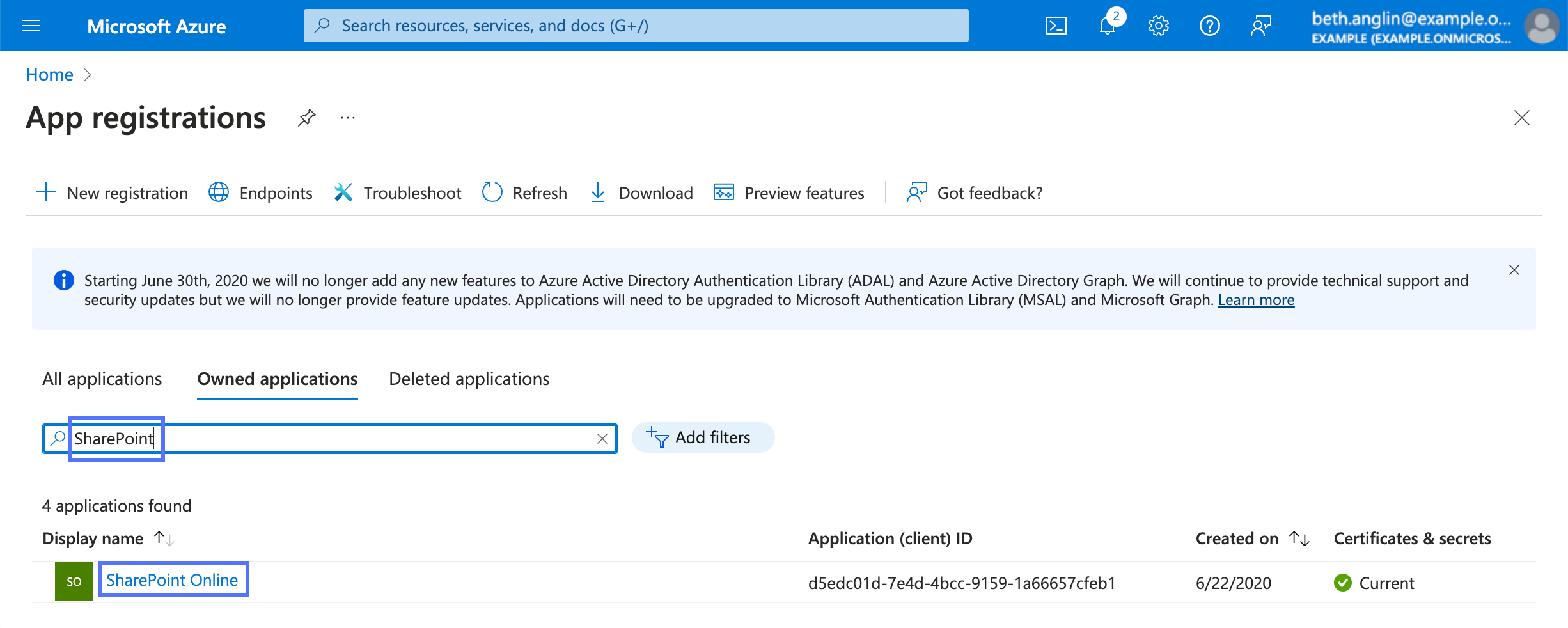 Microsoft Azure 검색어 및 일치하는 애플리케이션 표시 이름이 강조 표시된 포털입니다.