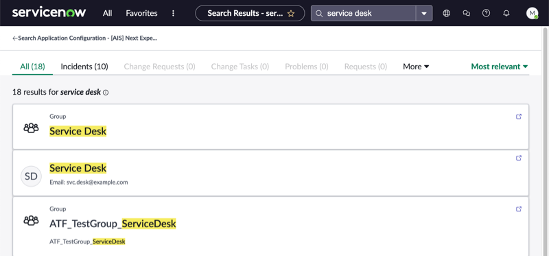 Ergebnisseite der globalen Suche mit Ergebnissen für eine Service Desk -Suchabfrage.