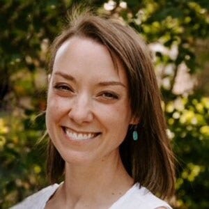 Cara Herrick est directrice du marketing produit et solutions chez ServiceNow.
