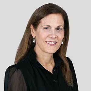 Ana Arxer est responsable de compte senior au sein de l'équipe des services financiers du Royaume-Uni chez ServiceNow.