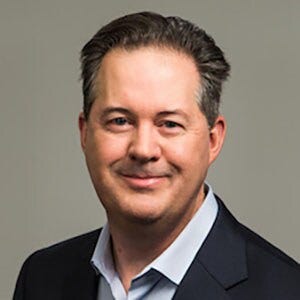 Dwight Moore est Senior Director of Product Marketing pour les Workflows Clients chez ServiceNow.