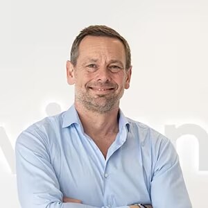 Sebastian Fitzjohn werkt sinds 2019 bij ServiceNow, hij starte zijn carrière bij het bedrijf als VP Alliances & Channel Ecosystem voor Europa, het Midden-Oosten en Afrika (EMEA).