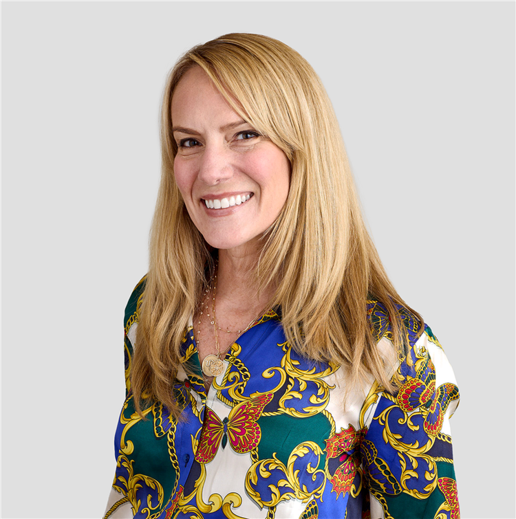 Amy Lokey headshot