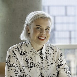 Jayney Howson headshot